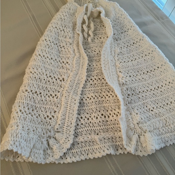 ! Vintage Hand Stitched crochet baby blessing cape - Picture 4 of 4